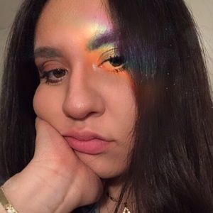 Meet your Posher, Ofelia